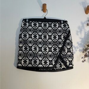 Black and White Y2K Mini Skirt Leather Trim, Express 2